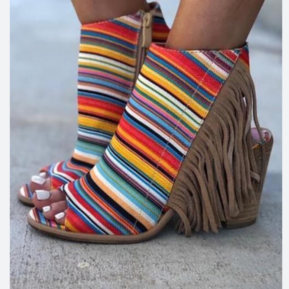 Very Volatile Los Angeles Size 9 Serape Striped Women's 3.5 in. Heeled Sandals